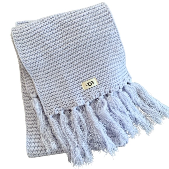 UGG Chunky Knit Scarf! Retail $89. - Picture 2 of 6